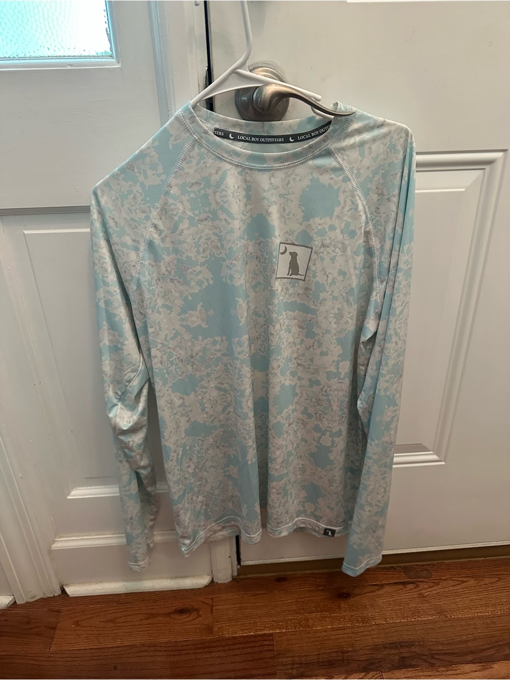 Local Boy Men’s blue and white Long Sleeve Fishing Sun Shirt size medium